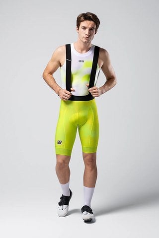 Die Men´s Bib Short-Absolute Print in Liquid Lime ist ein Highlight der Kollektion und eine Weiterentwicklung der bewährten Absolute 6.0 Bib Short.