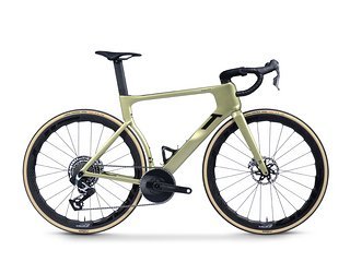 3T Strada Italia in Oro mit SRAM Red 1x13 und Zipp 353 Laufrädern.