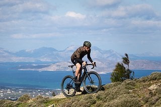 Das 3T Exploro Ultra soll dank fetter Reifen bis 61 mm Breite extrem geländegängig sein