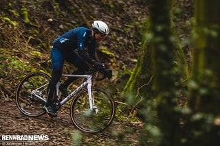 Auch wenn sie einen Aufpreis kostet: Je unebener der Weg und je länger die Touren, desto mehr zahlt sich eine Dämpfung aus