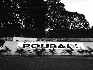 Eine Runde durch das Velodrom eröffnete das Rennen über mehr als 4.000 km.