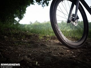 Der Aerycs GCX Aerodynamic Disc C50 Laufradsatz gehört zu einer neuen Generation breiter Hochprofilfelgen, die explizit auch für den Offroad-Einsatz gemacht sind