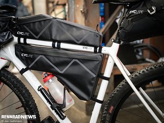 Der Bikepacking-Spezialist Cyclite hatte neue, leichte und wasserdichte Taschen im Gepäck