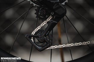 Serienmäßig kommen alle Avona Callis Komplettbikes mit gewachster Kette.