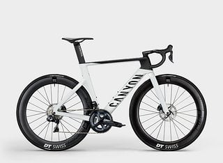 Das Canyon Aeroad wurde komplett neu entwickelt. Hier das CF SLX Disc Di2.