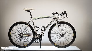 Das Canyon Ultimate CF SLX von Cadel Evans in Weltmeister-Design