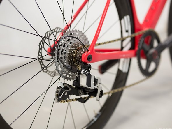 Rotor zieht die 1x1-Kombi mit 50 Zähnen vorne und 10-36 Kassette hinten zum Vergleich mit klassischen Ensembles heran Rotor zieht die 1x1-Kombi mit 50 Zähnen vorne und 10-36 Kassette hinten zum Vergleich mit klassischen Ensembles heran