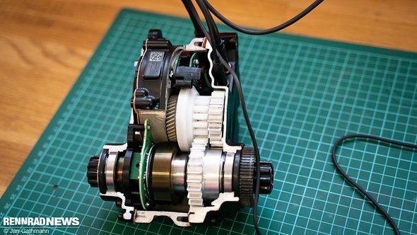 Das Innenleben des 1,95 kg leichten SL 1.1. Motors wurde zusammen mit einem deutschen Autozulieferer entwickelt Das Innenleben des 1,95 kg leichten SL 1.1. Motors wurde zusammen mit einem deutschen Autozulieferer entwickelt