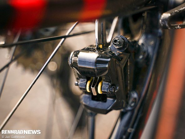 Jens Adams Mechaniker schätzen die gelben SwissStop-Beläge (wurden auch woanders als Tipp genannt) Jens Adams Mechaniker schätzen die gelben SwissStop-Beläge (wurden auch woanders als Tipp genannt)