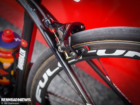 Dura Ace-Bremse am Teambike von Team Bahrain Merida Dura Ace-Bremse am Teambike von Team Bahrain Merida