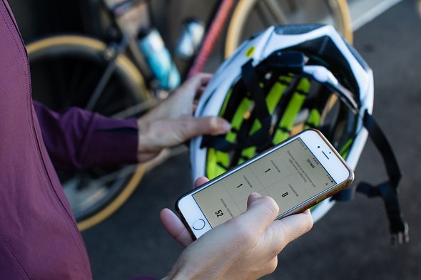 Der Sensor verbindet sich mit der Specialized Ride App Der Sensor verbindet sich mit der Specialized Ride App