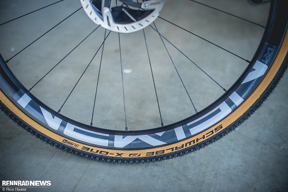 Neue Newmen Carbon-Laufräder am Cross Race C:62 SLT Neue Newmen Carbon-Laufräder am Cross Race C:62 SLT
