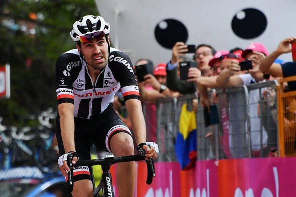 Tom Dumoulin hatte einen starken Auftritt konnte aber nicht ins Rosa Trikot fahren Tom Dumoulin hatte einen starken Auftritt konnte aber nicht ins Rosa Trikot fahren