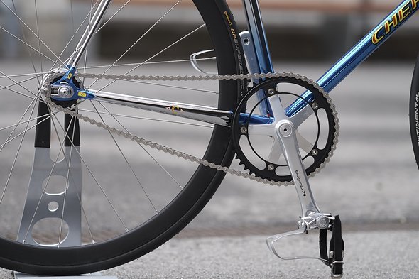 An Keirin-Bahnrädern müssen alle Komponenten von der NJS zugelassen sein An Keirin-Bahnrädern müssen alle Komponenten von der NJS zugelassen sein