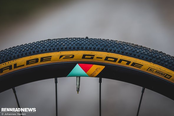 Perfekte Paarung für Asphalt und feinen Gravel Perfekte Paarung für Asphalt und feinen Gravel