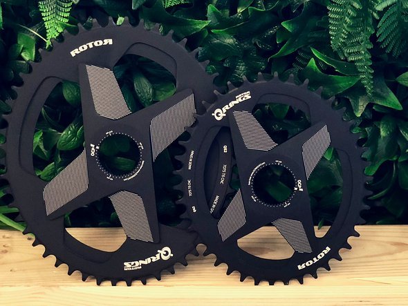 Rotor bietet ein breites Spektrum an ovalen und nicht-ovalen Direct Mount-Kettenblättern für das System an Rotor bietet ein breites Spektrum an ovalen und nicht-ovalen Direct Mount-Kettenblättern für das System an