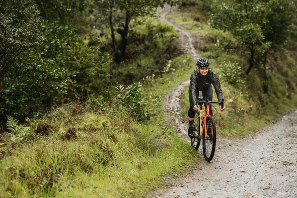 Als Allrounder soll erauf Terrains vom klassischen Kiesweg bis zum "angematschten" Trail zurechtkommen Als Allrounder soll erauf Terrains vom klassischen Kiesweg bis zum "angematschten" Trail zurechtkommen