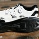 Trek hat mit dem Bontrager XXX einen renntauglichen Rennrad-Schuh im eigenen Zubehör-Programm