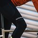 Dehnbares, gebürstetes Fleece-Futter hält warm und gibt viel Bewegungsfreiheit.