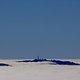 Einsam ragt der Gipfel des 1.165m hohen Blauen aus dem Nebelmeer
