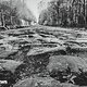 Zwischen dem Start in Compiègne und dem Ziel in Roubaix liegen rund 250 Kilometer Distanz, vor allem aber 30 Pavé-Sektoren, die von 2 Sterne (knallhart) bis 5 Sterne (unfassbar brutal knallhart) klassifiziert sind