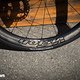 Auf die neuen Vision Team SL Laufräder in 45 mm Höhe sind Continental GP5000 Tubeless-Reifen in 28 mm aufgezogen.