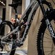 Beispielaufbauten waren  mit Rock-Shox-Fahrwerk…