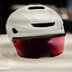 Der Oakley Aro7 Road Helm mit integrierter Brille