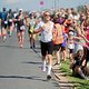 Ganz wichtig beim Triathlon: auch wenn es schon wehtut - immer lächeln wenn man angefeuert wird.