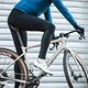 Die Passform würden wir als Endurance Fit charakterisieren – perfekt für lange Ausfahrten.