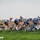 Während hinten Team Ineos Grenadiers mit dem Defekt von Filippo Ganna zu kämpfen hatte, machte vorne Alpecin Deceuninck rund um Mathieu van der Poel ordentlich Tempo