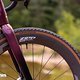 Die neuen Zipp 303 XPLR SW-Laufräder sollen in Kombination mit den eigens dafür entwickelten Reifen auf Gravel besonders schnell sein.