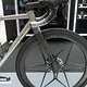 …und hatten am Gravel Bike auch einen Laufradsatz der Komponenten-Marke ausgestellt.