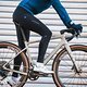 Die Gore Wear Distance Trägerhose besitzt einen hervorragenden Wind- und Wetterschutz.