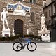 Hauptportal des Palazzo Vecchio, von hier startet am 27. Juni die kurze Fahrt des Tadej Pogačar auf dem Fleur-de-Lys Nummer 1 zur Tour-Teamvorstellung